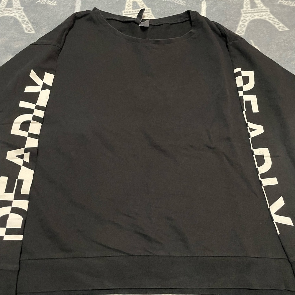 Black sweatshirt